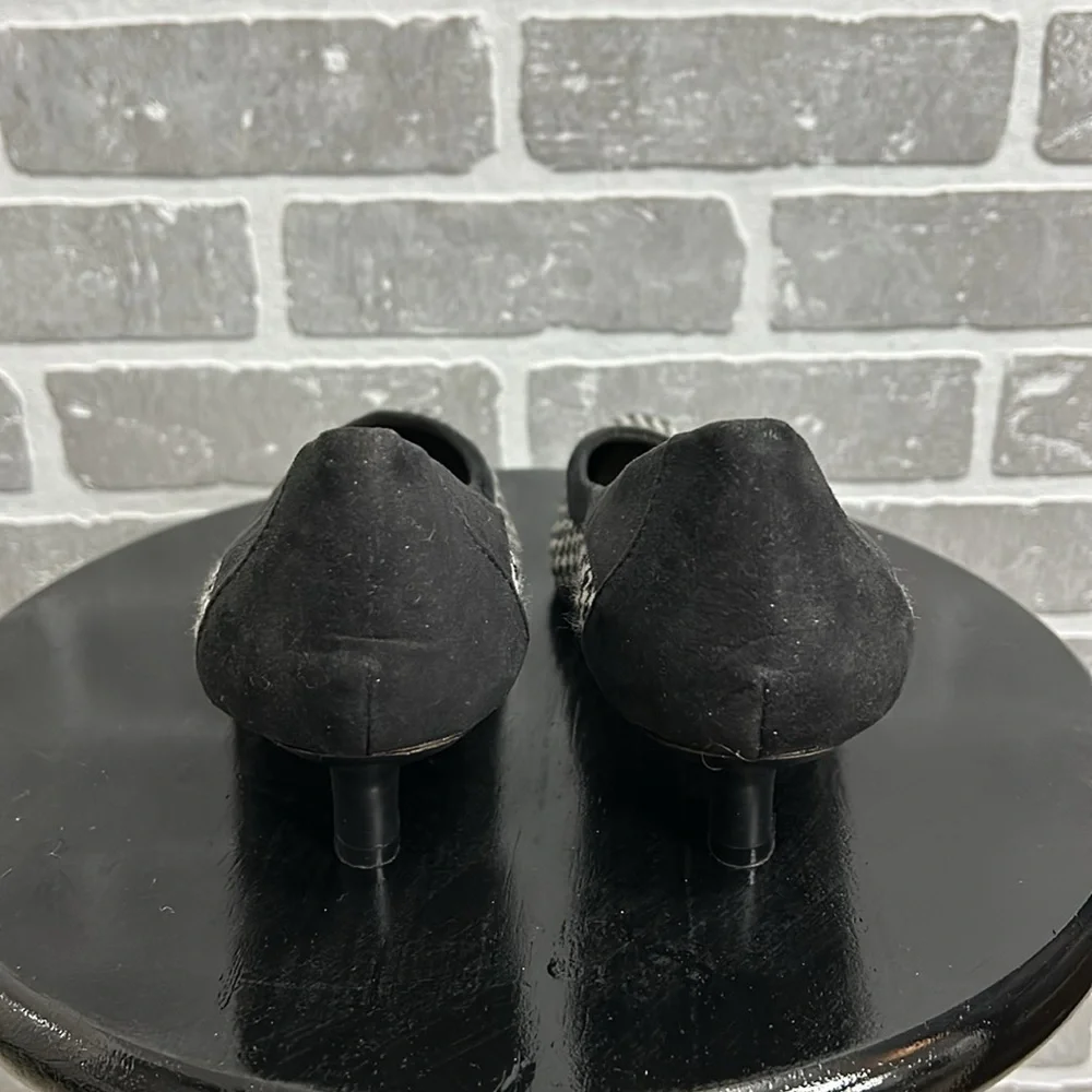 New | Classique‎ | Houndstooth Heels | Women’s Size 7M | Black Trim